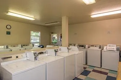 Ceres Plaza Apartments — Photo 14