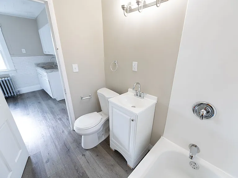 1310 Buhrer Ave — Photo 7
