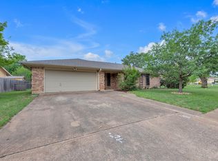 3703 Hillside Dr, Round Rock, TX 78681