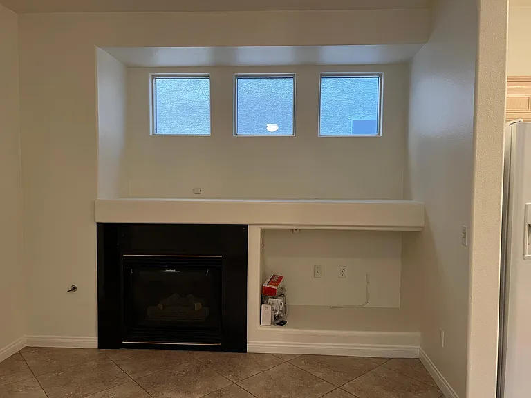 1656 Warrenville St — Photo 6