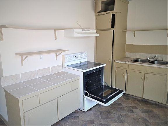 4th image of 307 E Bryce Ave #8