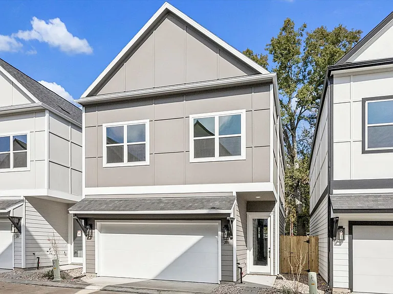 209 Clark Meadows Ln — Photo 2