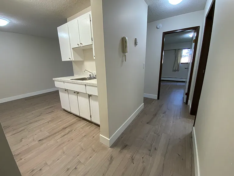 254 Beach Ave — Photo 20