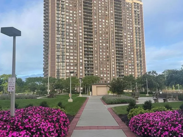 270-10 Grand Central Pkwy, Queens, NY 11005