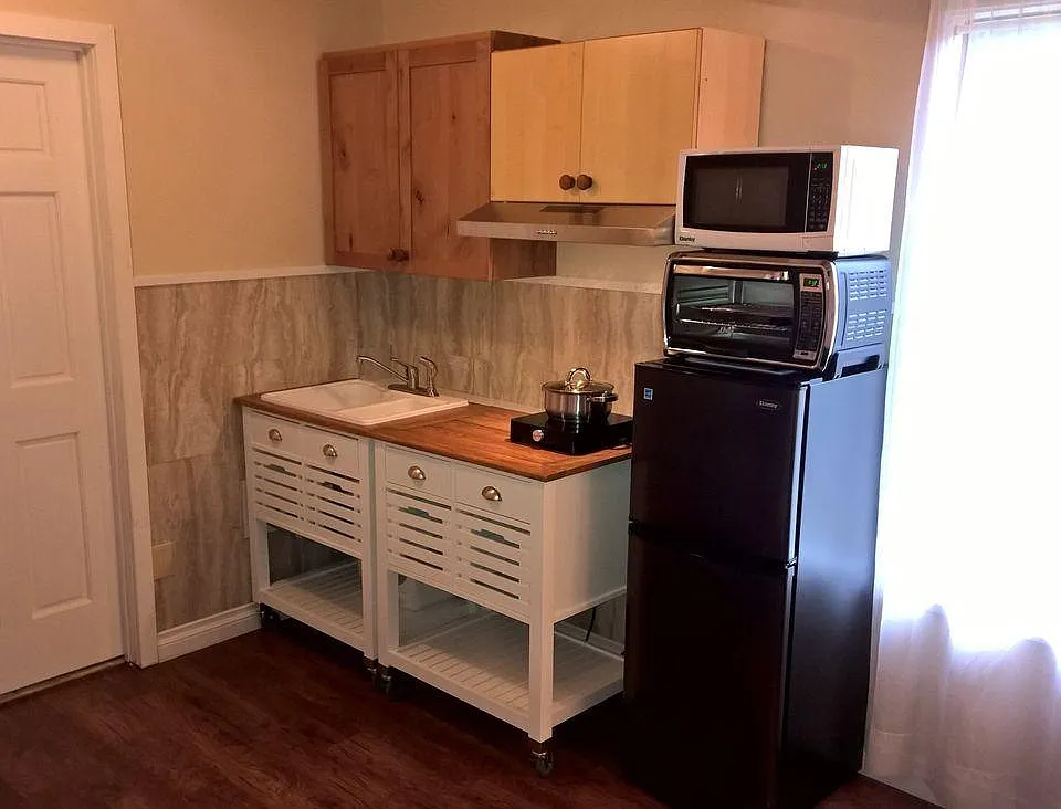 1 bed, 410 sqft, $1,275 — Photo 3