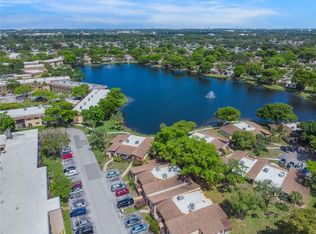 322 Briarwood Cir #1-17, Hollywood, FL 33024
