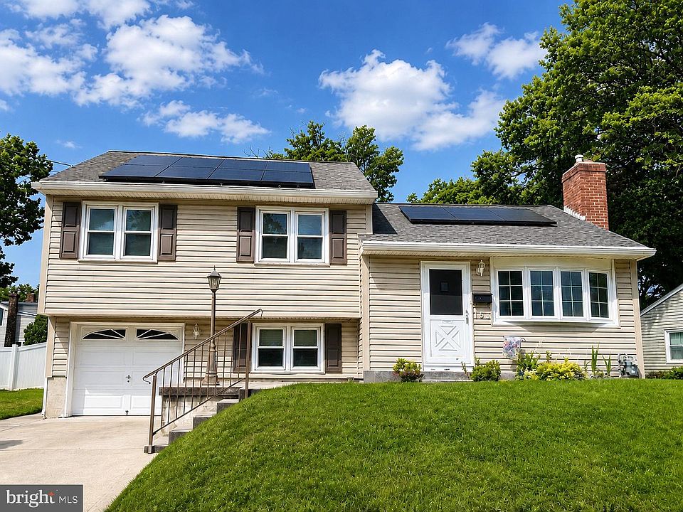 1st image of 153 Hawthorne Dr