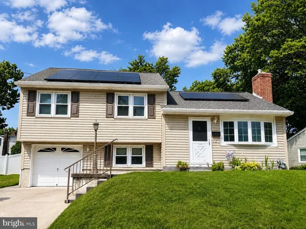 153 Hawthorne Dr, Mount Holly, NJ 08060