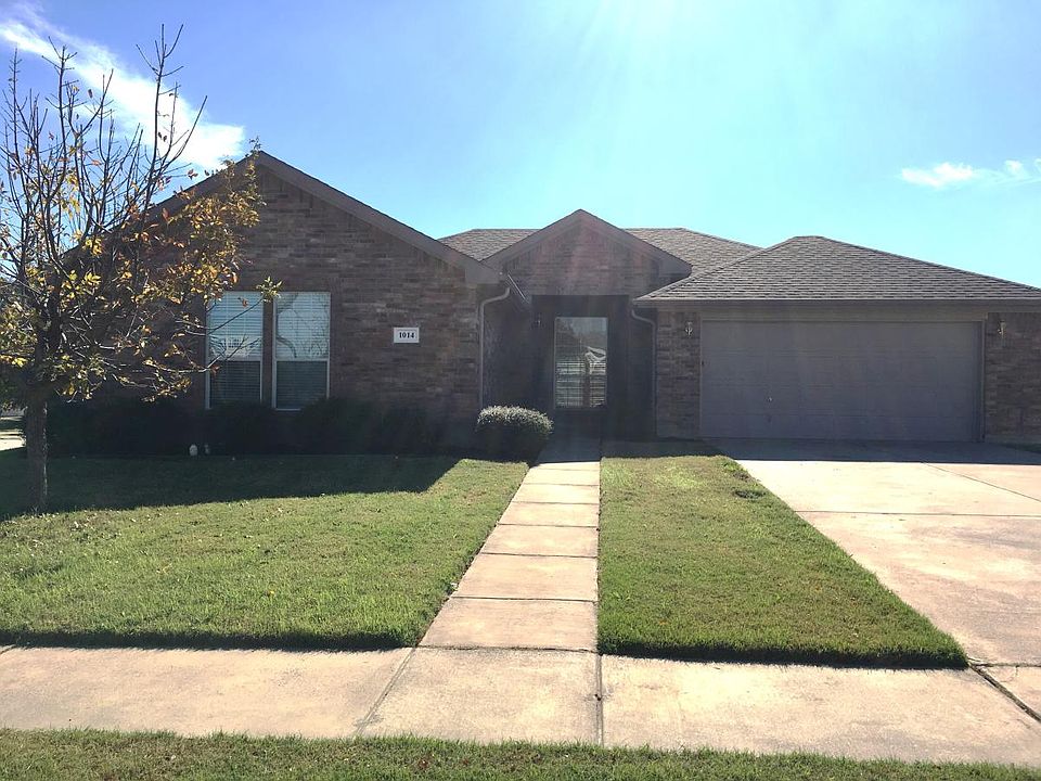1st image of 1014 James Donald Ln