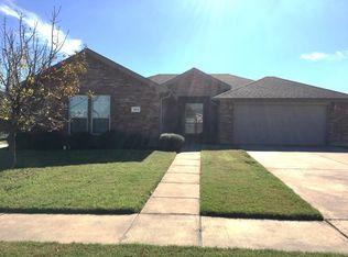 1014 James Donald Ln, Glenn Heights, TX 75154