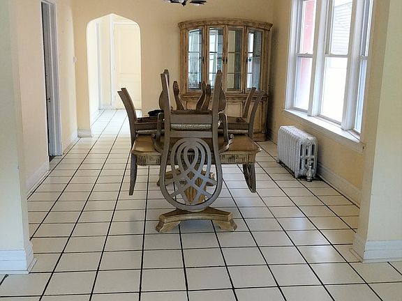 4th image of 5209 S Artesian Ave