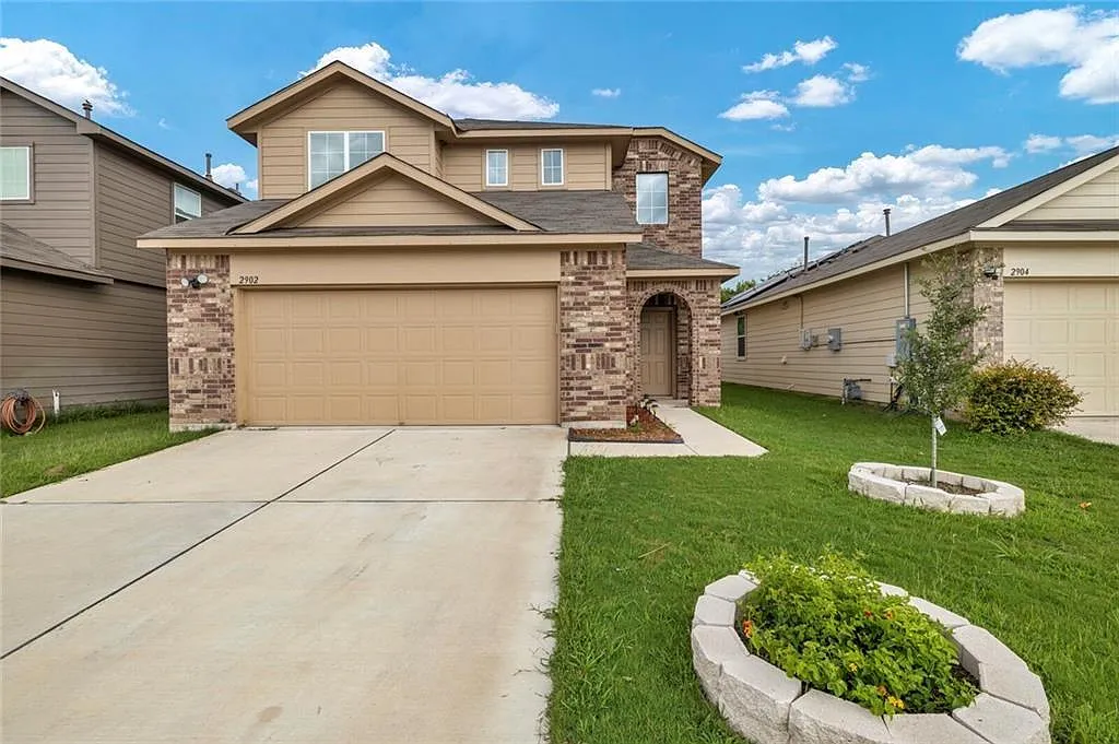 3 bed, 2.5 bath, 1795 sqft, $2,000 — Photo 1