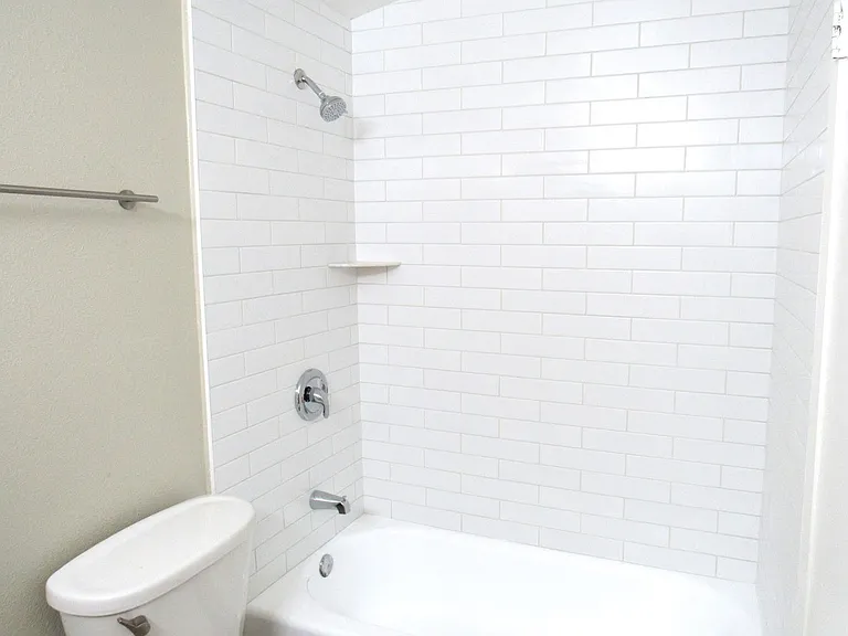 7049 Fillmore Dr — Photo 15