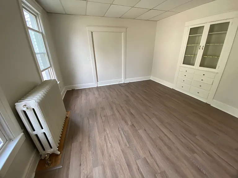 220 E Court St #C — Photo 2