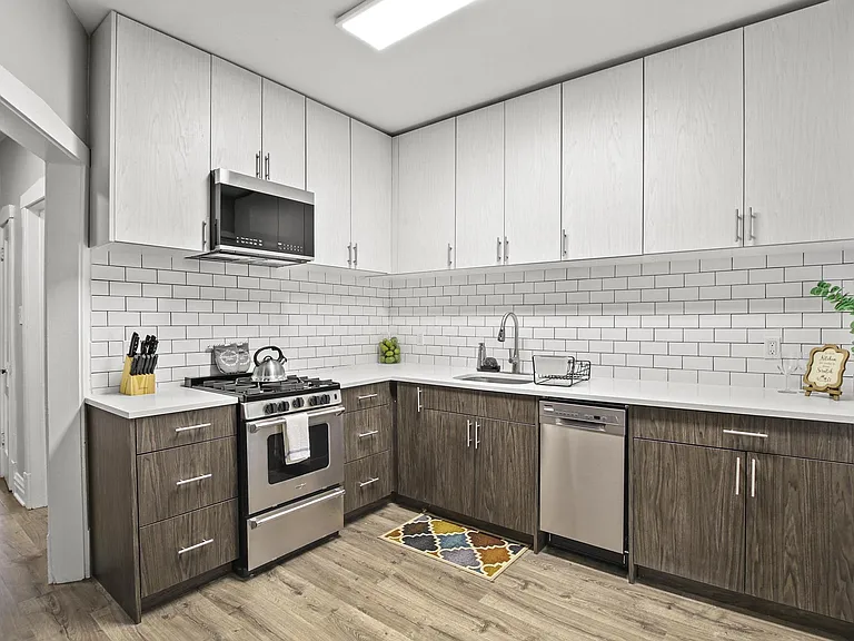 3400-04 N. Springfield/3906-08 W. Roscoe — Photo 7