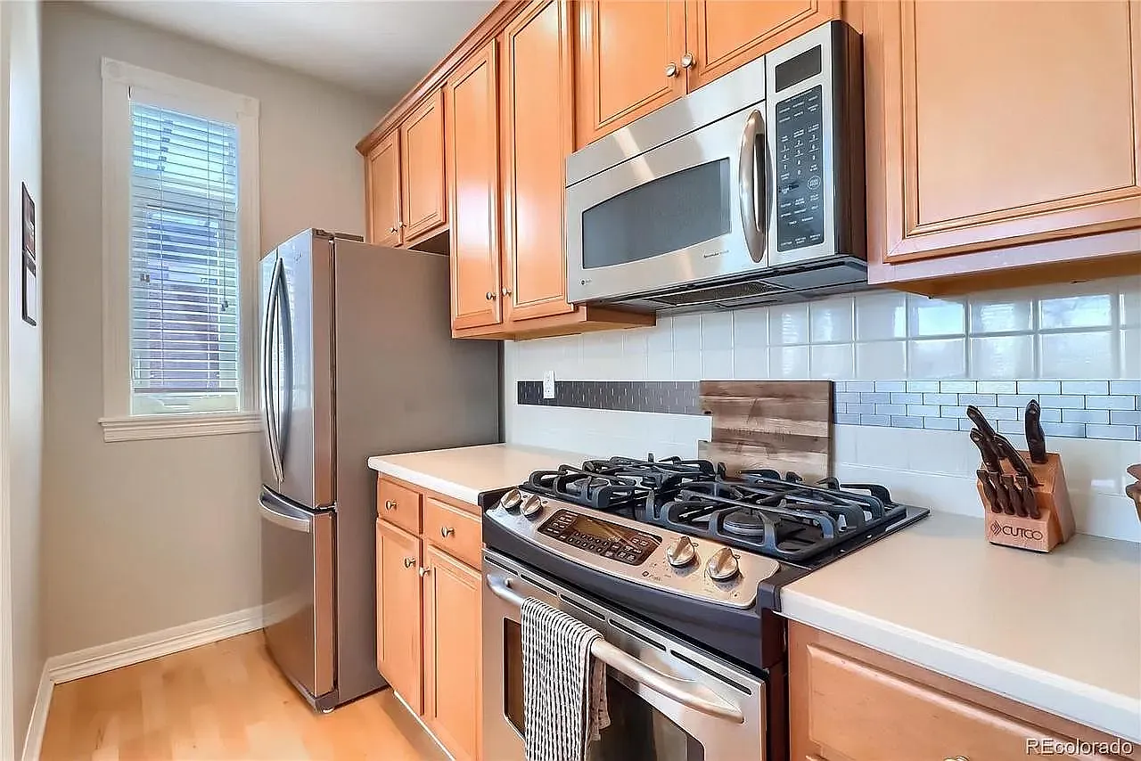 1 bed, 693 sqft, $2,200 — Photo 3