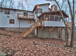 2283 Southport Dr, Bushkill, PA 18324