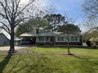 7176 New Hope Rd, Denton, NC 27239