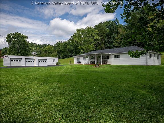 2nd image of 982 Rocky Step Rd