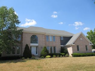 721 Goldenrod Ct, Crystal Lake, IL