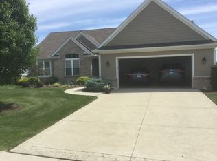 5630 Eagles Landing Dr, Oregon, OH 43616
