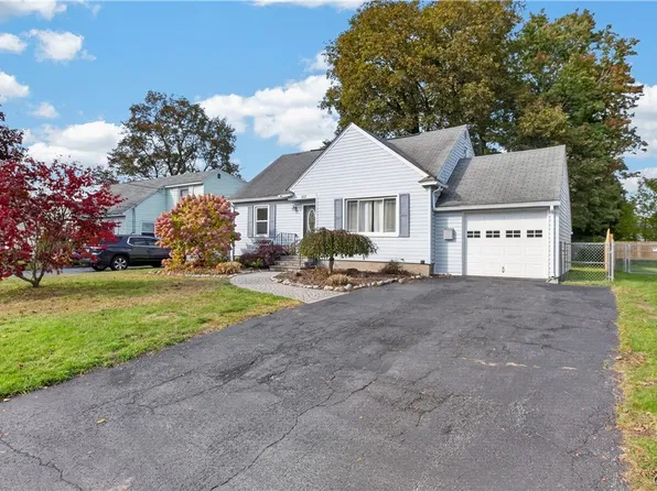 207 Church Pkwy, Cicero, NY 13212