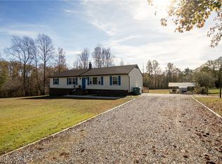 1063 Nash Rd, Sandston, VA 23150