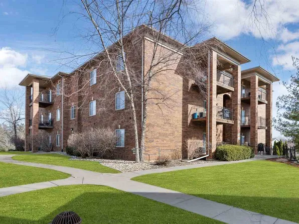 2464 Cascade Ln, Iowa City, IA 52246
