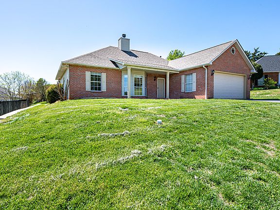 3rd image of 1315 Hunters Way Ct