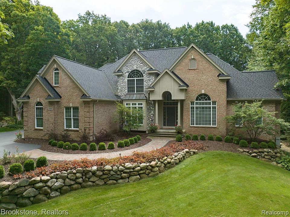 9899 Creekwood Trl, Davisburg, MI 48350 Zillow