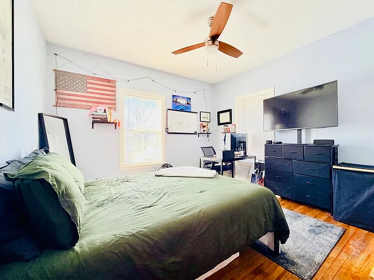 3 Foster St #2L — Photo 6