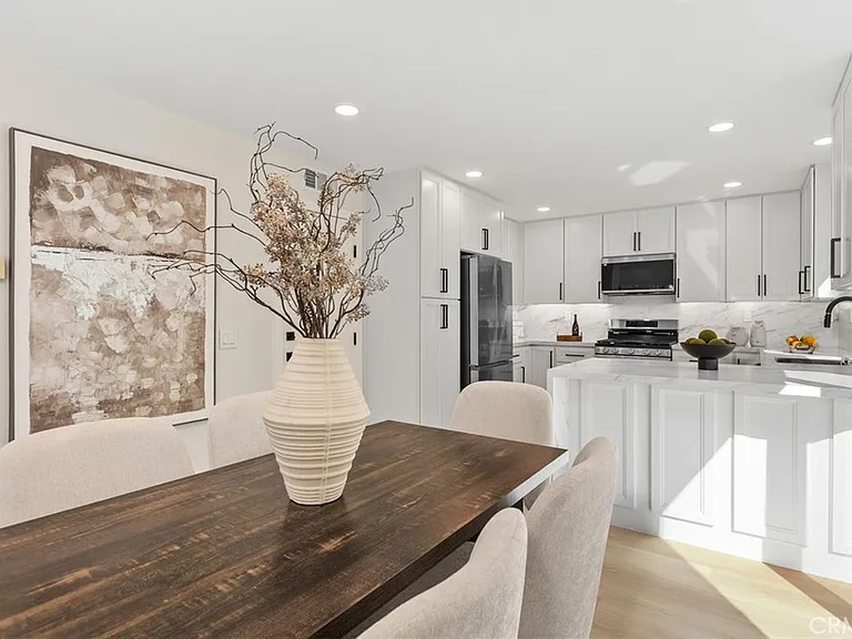 5 Chatri Cir — Photo 9
