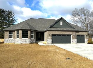 2051 Tall Pines Ln, Cincinnati, OH 45244