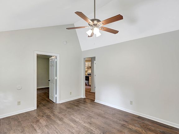 4th image of 135 Joyce Ln