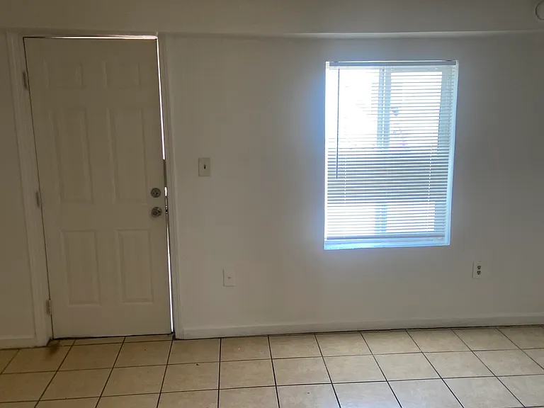 Updated 2 bed / 1 bath in the Near North Valley — Photo 24