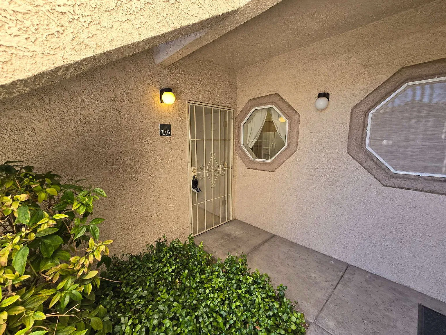 1 bed, 1.0 bath, 723 sqft, $1,125 — Photo 1