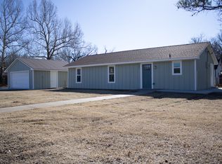 201 SW 2nd St, Perkins, OK 74059