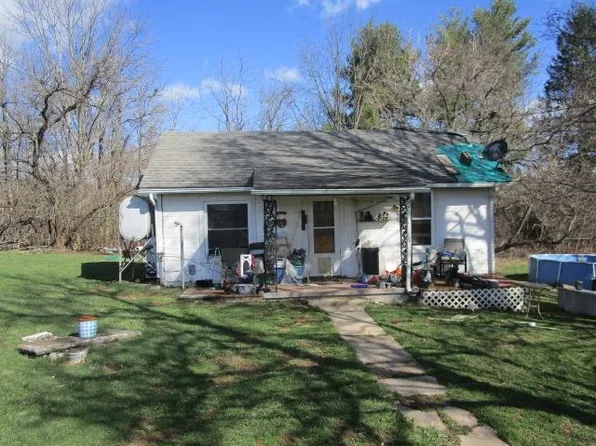 134 16th St NW, Pulaski, VA 24301
