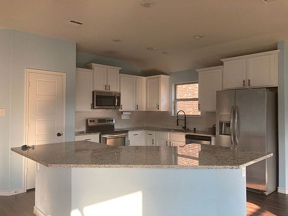 4th image of 107 Arborside Dr