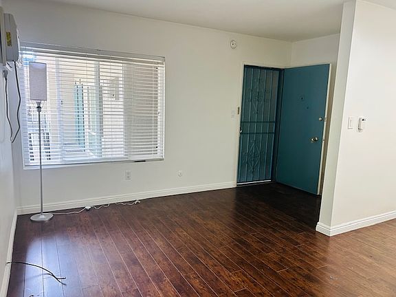 3rd image of 710 N La Fayette Park Pl APT 9