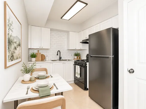 Saddlestone Apartments