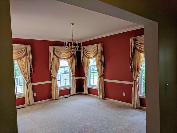 5th image of 33 Donald Preston Dr