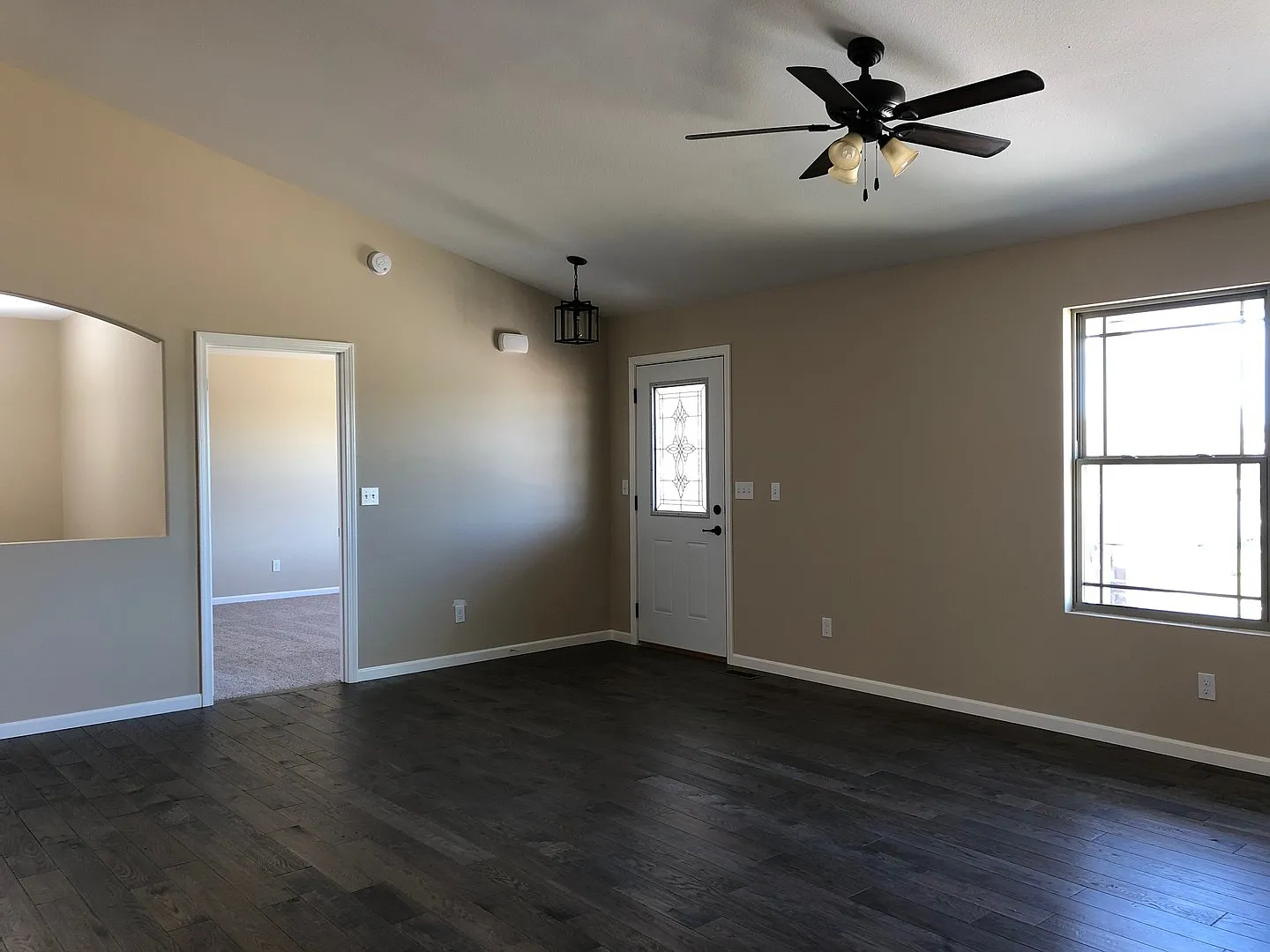 4Bd/3Bth - Home - Quiet Subdivision — Photo 4