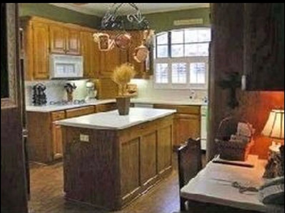 1st image of 1103 Ashwood Dr