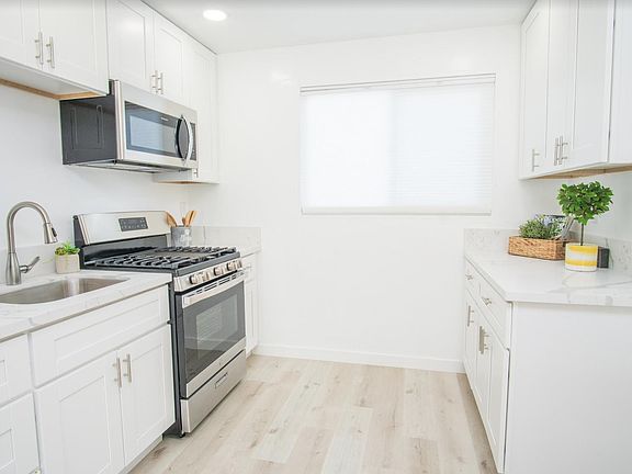 5th image of 6701 Kelly St #6723