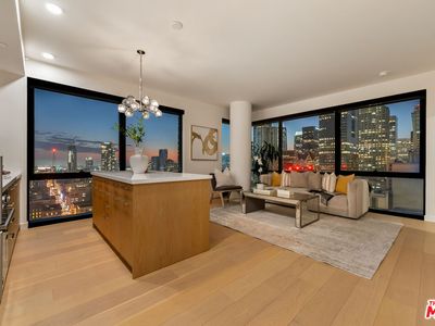 400 S Broadway Ave #2910, Los Angeles, CA, 90013