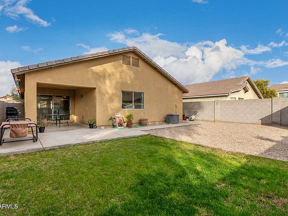 4th image of 851 E BRADSTOCK Way