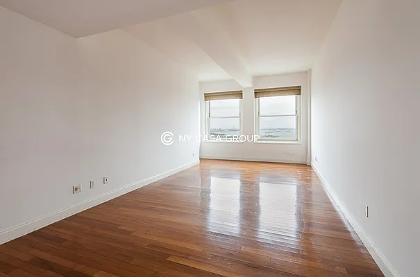 Rented by NY Casa Group | media 9