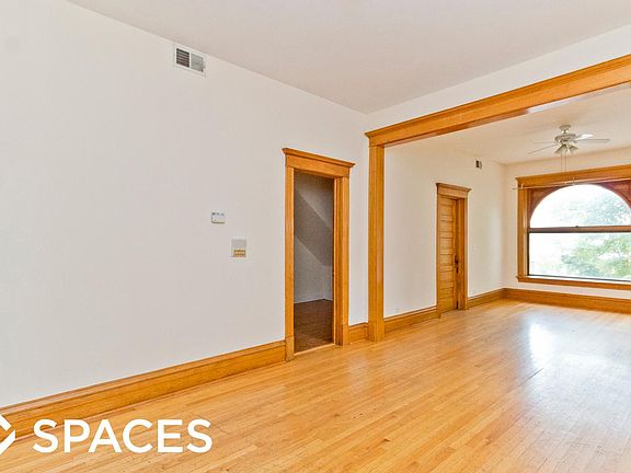 3rd image of 2118 N Whipple St #1SRE