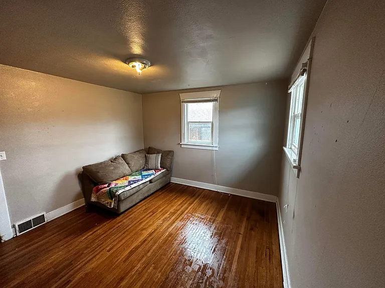 420 W Shannon Ave — Photo 15